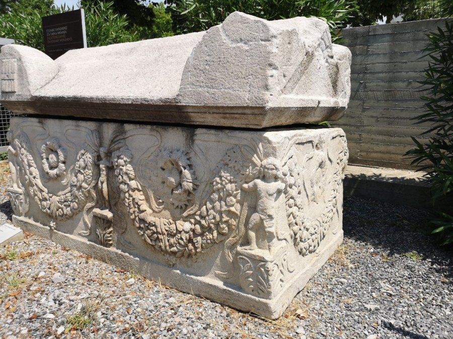 Whitened stone memorial 