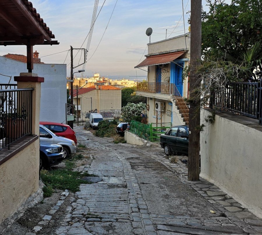 Early morning street scene