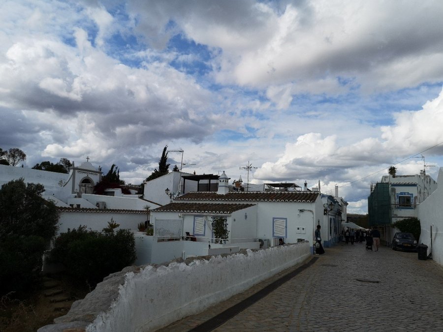 Village scene Casela Velha