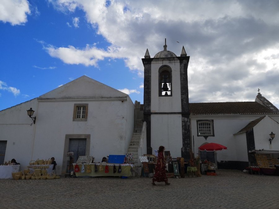 village scene Casela Velha