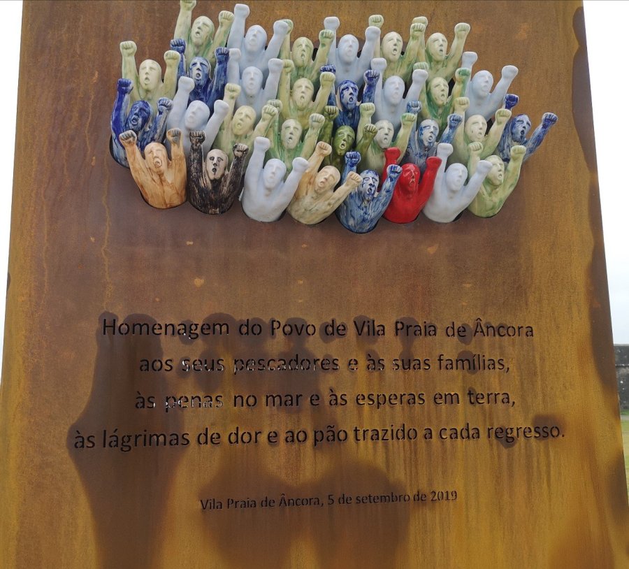 Memorial to fishermen and their families translation